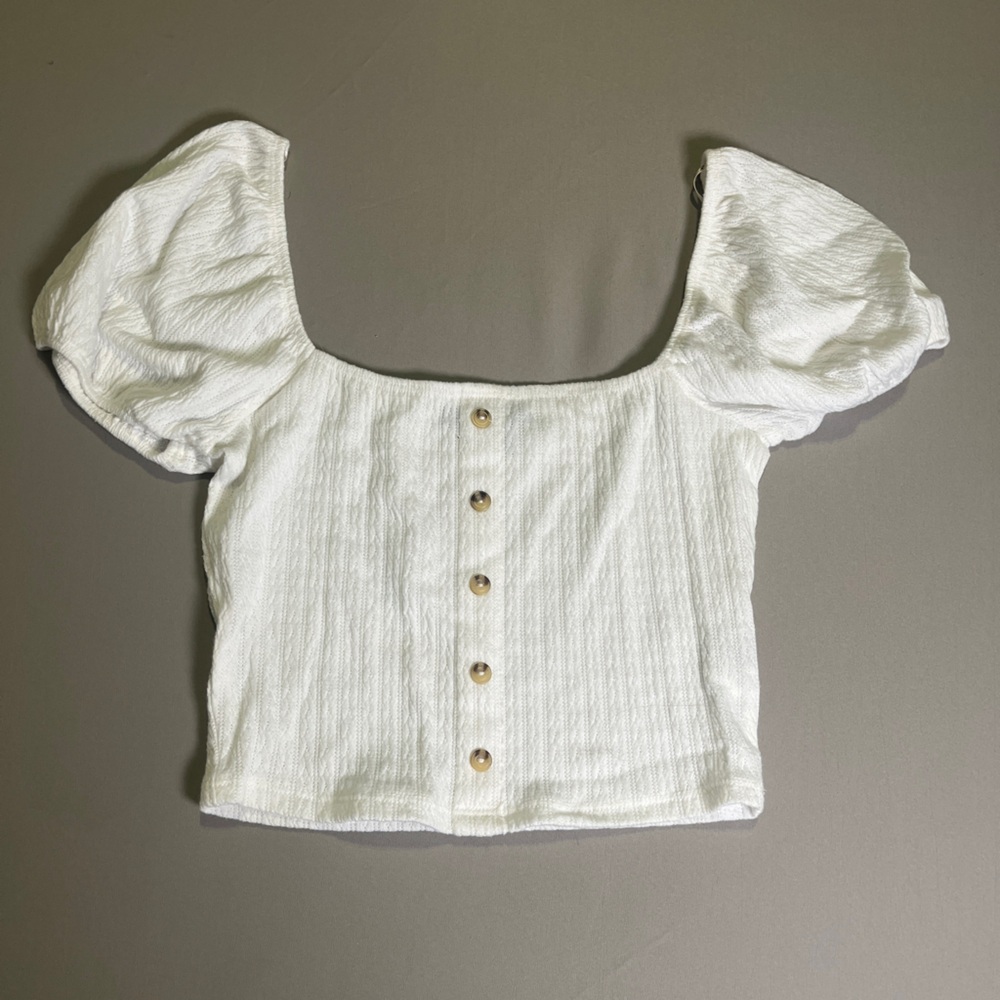 Forever 21 Puff Sleeve White and Gold Crop Blouse